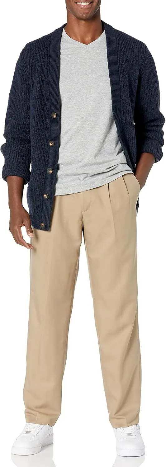 Amazon Essentials Men's Classic-Fit Expandable-Waist Pleated Dress Pant