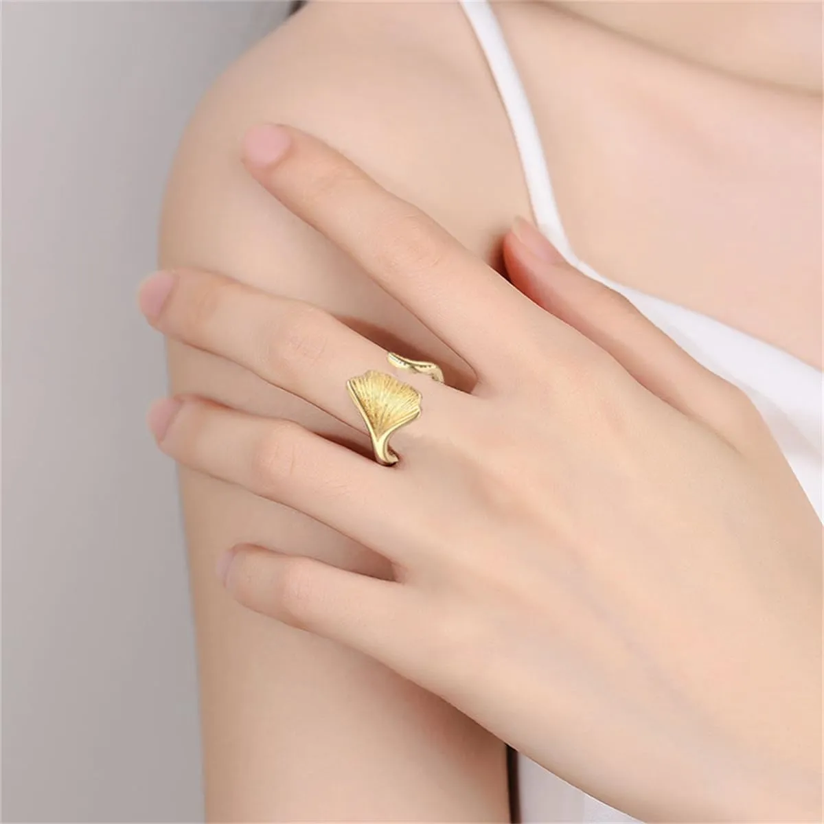 Dainty Ginkgo Leaf Open Band Ring for Women Silver Gold Plated Ginko Leaves Statement Wrap Finger Rings Adjustable Comfort Fit Elegant Wedding Engagement Jewelry