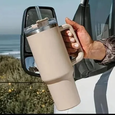 EXCLUSIVE TUMBLER QUENCHER STRAW WITH HANDLE 1200ML - 40OZ