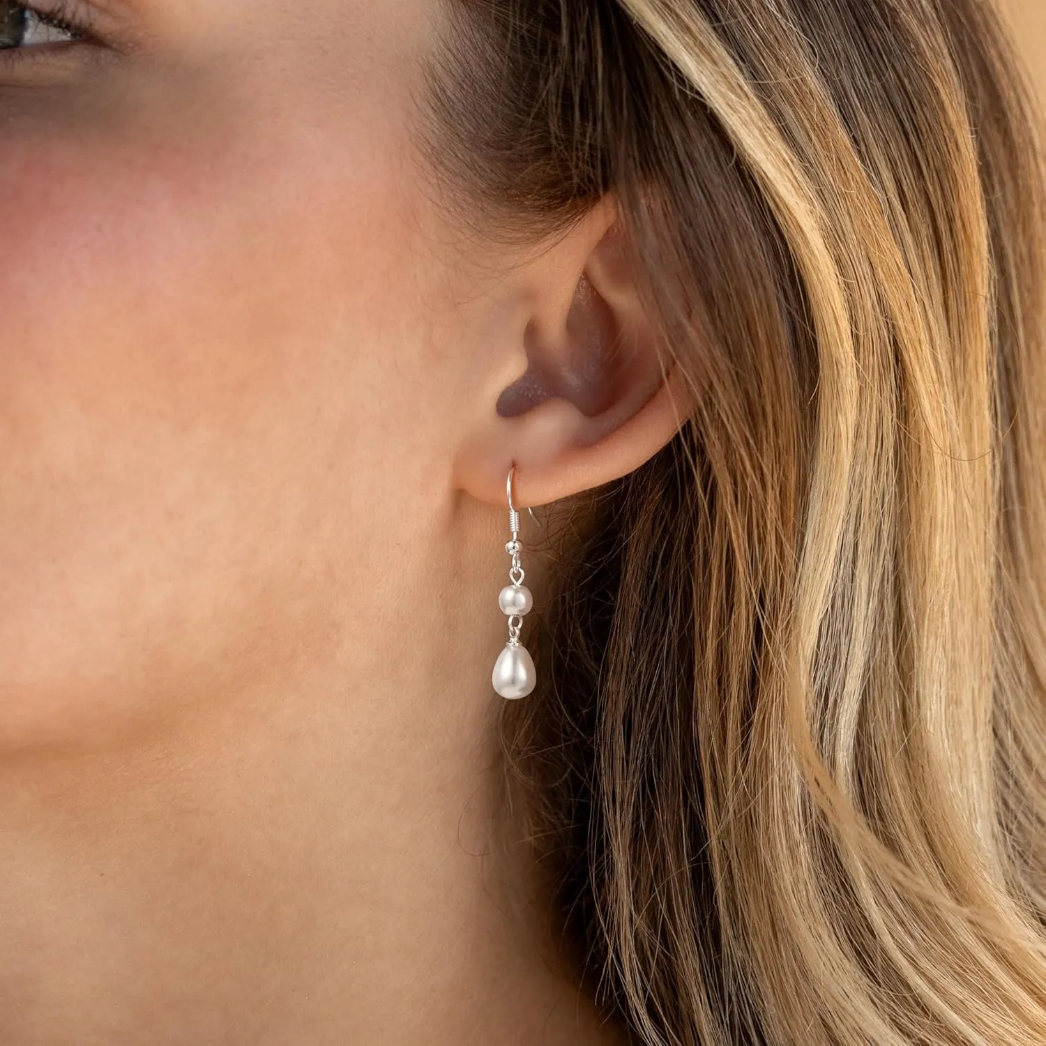 Gold Pearl Dangle Earrings for Women, 14K Gold Plated Small Pearl Drop Huggie Hoop Earrings, Hypoallergenic Dainty Gold Earrings Wedding Jewelry Gifts for Women Trendy