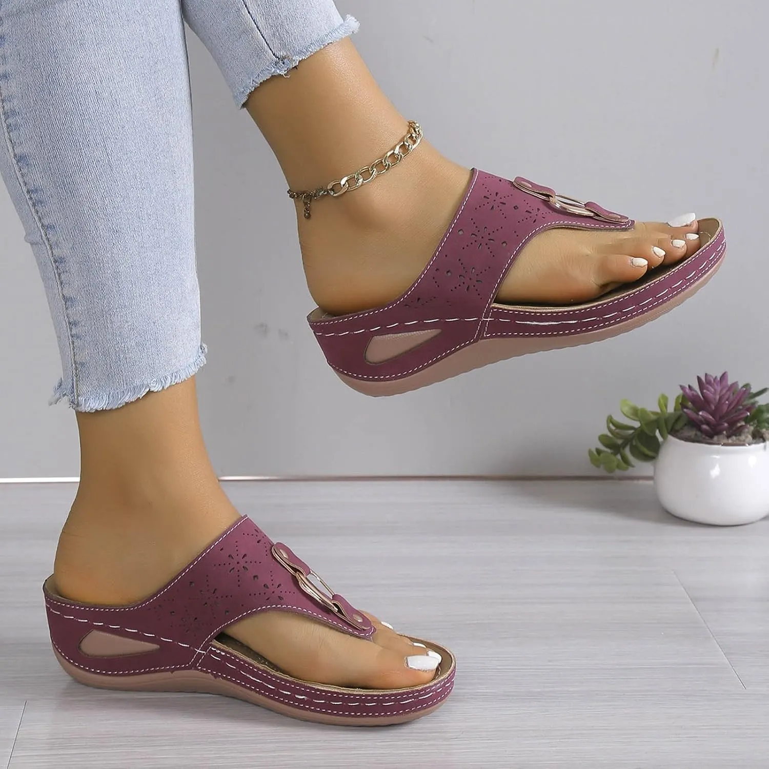 Women's Orthotic Cushion Flip Flops Recovery Walking Sandals for Women Comfortable Foot Arch Supports Plantar Fasciitis Bunion Wedge Slide Dressy Summer Slip on Slides Slippers Metal Beach Shoes